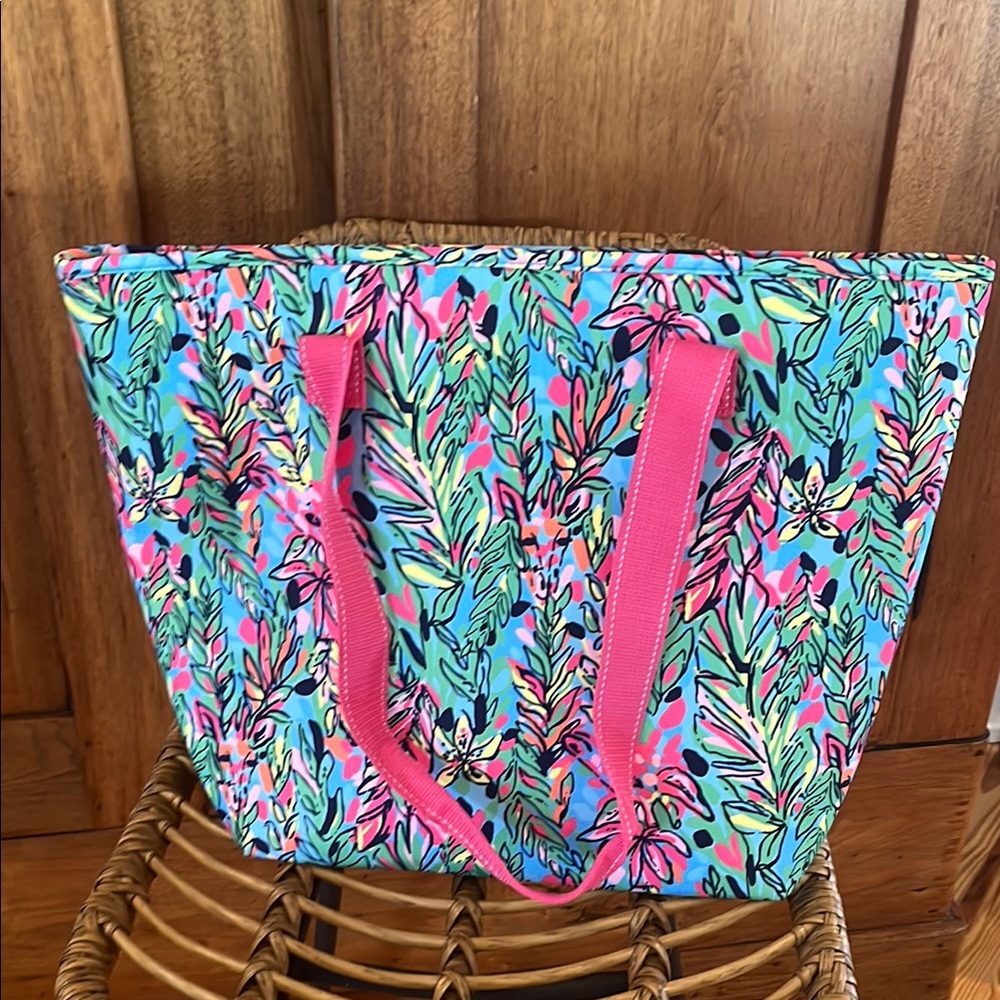 NWT Lilly Pulitzer insulated beach bag. Cooler bag. Great Mother's Day gift idea